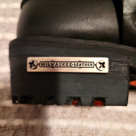 Milwaukee Black Leather Motorcycle Boots Womens Size 9 1/2 - Picture 3 of 7